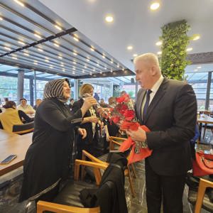 İl Müdürümüz Kemal Gümrükçü Personelin Kadınlar Gününü Kutladı    - fotoğraf 3