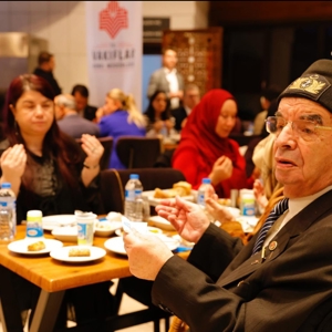 KAHRAMANLARIMIZ ve YAKINLARI İLE İFTARDAYIZ - fotoğraf 10