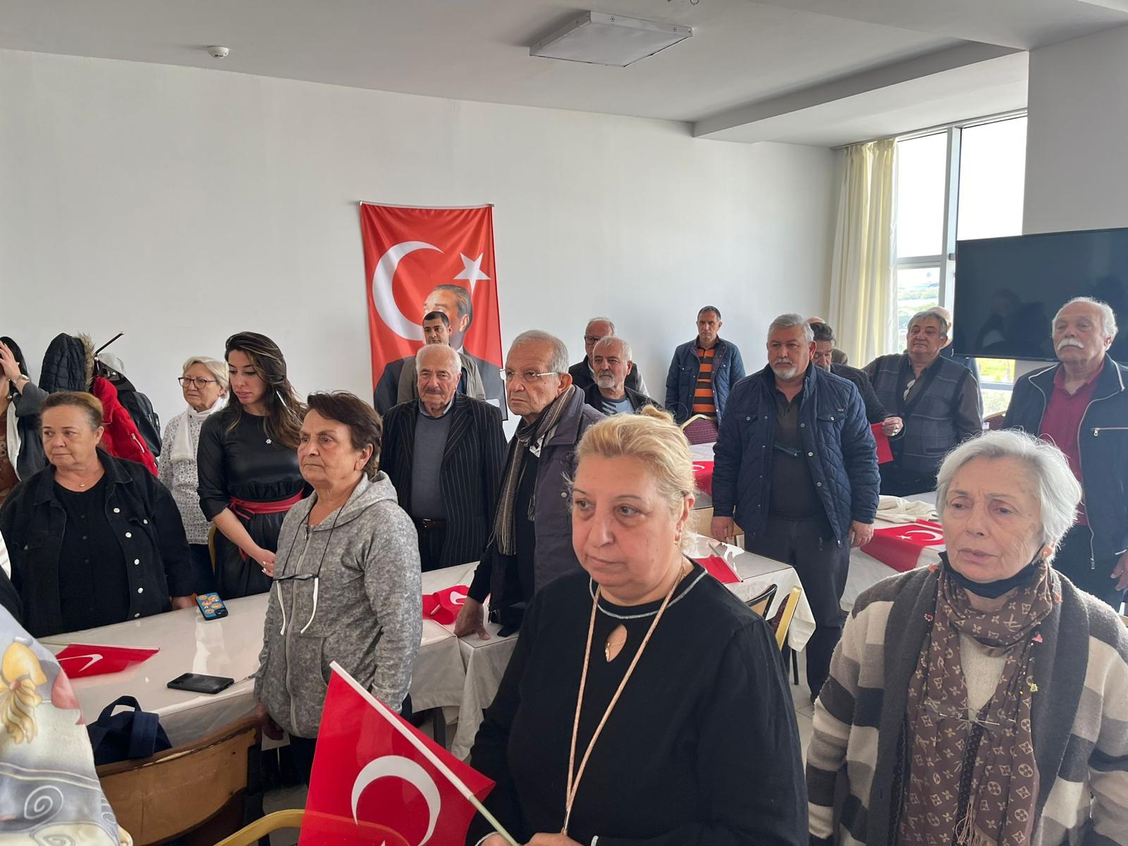 Mersin Gündüzlü Bakım ve Aktif Yaşam Merkezi'ndeki  büyüklerimiz,Türk milletinin bağımsızlık sembolü olan İstiklal marşımızın kabulünün 103.Yıldönümünde,Kahraman şairimiz Mehmet Akif Ersoy'u ve vatanı uğruna Can'larını feda eden aziz şehitlerimizi andı.