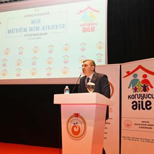 Valimiz Hulusi ŞAHİN ile eşi Ebru ŞAHİN Hanımefendi ev sahipliğinde Koruyucu Ailelerimiz ve Çocuklarımızla iftar programında buluştuk - fotoğraf 2
