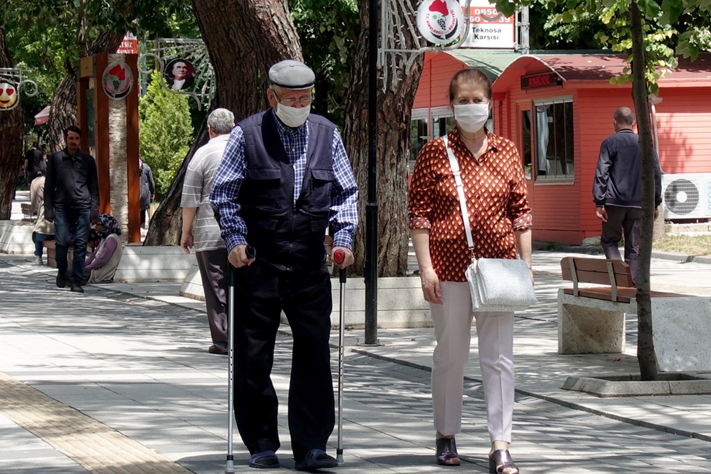 Bakanımız Mahinur Özdemir Göktaş: “Mart ayına ilişkin toplam 4,8 milyar TL tutarındaki yaşlı aylığı ve engelli aylıklarını hesaplara yatırdık”