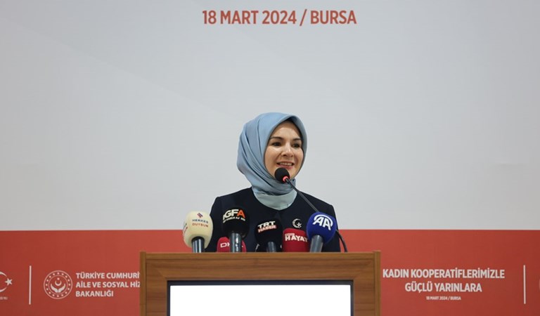 Bakanımız Mahinur Özdemir Göktaş Bursa'da Kadın Kooperatiflerinin Temsilcileriyle Buluştu