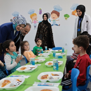 Bakanımız Göktaş, Bursa'da Huzurevi ve Alzaymır Hizmet Birimi ile “Aile Destek Merkezi ve Ana Kucağı"nın Açılışlarını Gerçekleştirdi - fotoğraf 3