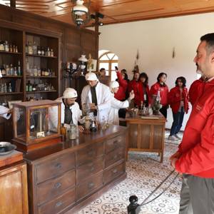 Şehit ve Gazi Çocuklarımız, Tarihin Derin İzlerini Taşıyan Conk Bayırı’nı Ve Hilal-İ Ahmer Müzesi’ni Ziyaret Ettiler. - fotoğraf 2
