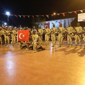 Şehit Ve Gazi Çocuklarımızla Birlikte Çanakkale Zaferinin 109. Yılı Tören Programı İçin Valiliğimiz Koordinasyonunda Düzenlenen Fener Alayına Katıldık. - fotoğraf 4