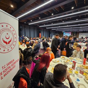 Valimiz Orhan Tavlı, İftar Yemeğinde Şehit Yakınları ve Gazilerle Bir Araya Geldi  - fotoğraf 5