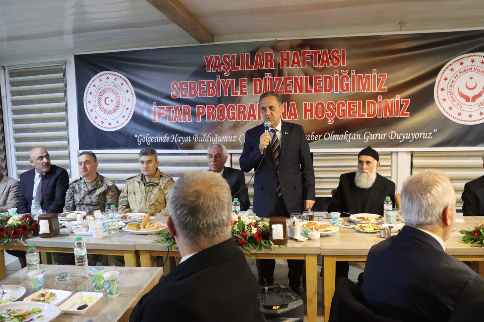 18-24 Mart Yaşlılar Haftası münasebetiyle İl Müdürlüğümüz tarafından düzenlenen İftar programına Sayın Valimiz Ahmet Hamdi USTA,İl Protokolü,İl Müdürümüz Abdulbari AKSOY ve kıymetli yaşlılarımız katılım sağladılar.