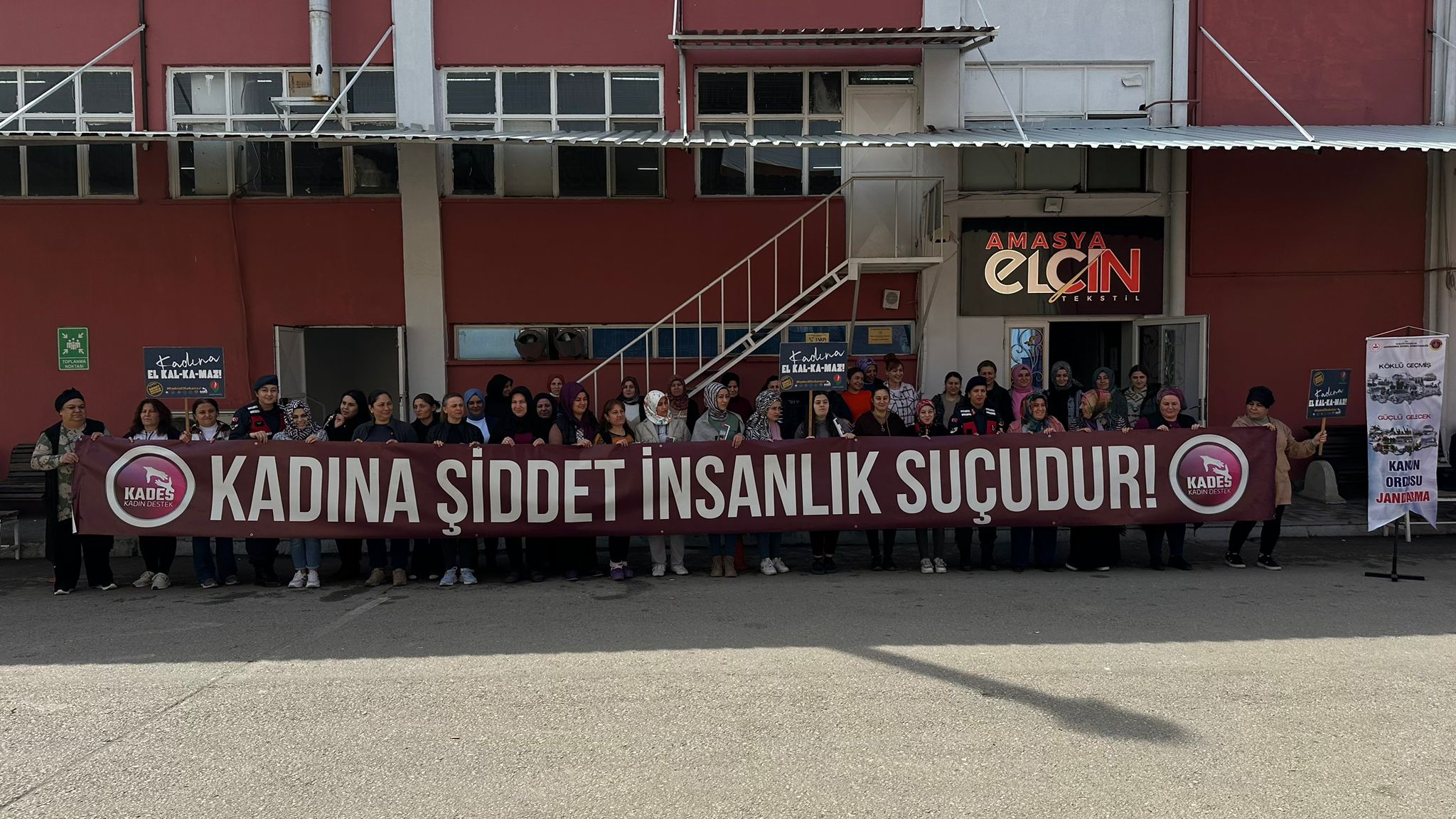  #ElçinTekstil çalışanlarına yönelik "Kadına Yönelik Şiddetle Mücadele" konulu seminer verildi.