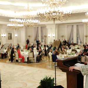 Emine Erdoğan, Gönül Elçileri koruyucu ailelerimiz ve vali eşleriyle iftarda bir araya geldi - fotoğraf 5