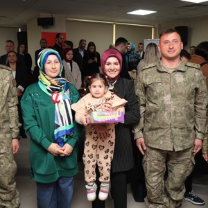 Şehit yakını, gazi ve gazi yakınlarının kamuya yerleştirilme töreni gerçekleştirildi. - fotoğraf 3