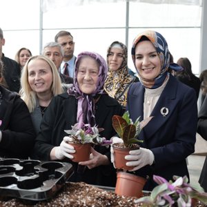 Aile ve Sosyal Hizmetler Bakanımız Göktaş, Adana’da huzurevi sakinleri ve kadınlarla buluştu - fotoğraf 2