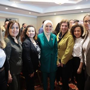 Aile ve Sosyal Hizmetler Bakanımız Mahinur Özdemir Göktaş İzmir’de "Kadın Buluşması"nda Konuştu: - fotoğraf 4