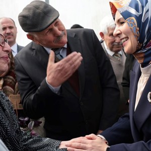 Aile ve Sosyal Hizmetler Bakanımız Göktaş, Adana’da huzurevi sakinleri ve kadınlarla buluştu - fotoğraf 4