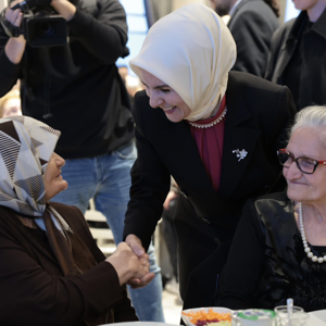 Aile ve Sosyal Hizmetler Bakanımız Göktaş, Darülaceze sakinleriyle iftarda bir araya geldi - fotoğraf 1