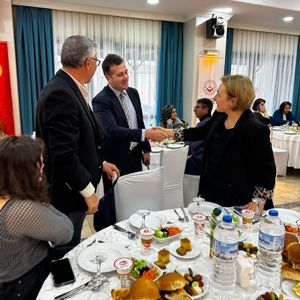 Koruyucu Ailelerimiz İle İftar Yemeğinde Bir Araya Geldik - fotoğraf 3