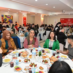 Yetim Çocuklarımız ve Aileleriyle İftar Sofrasında Bir Araya Geldik - fotoğraf 3