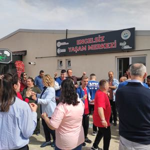 2 Nisan Otizm Farkındalık Günü Kapasamında Edirne Aile ve Sosyal Hizmetler İl Müdürlüğüne bağlı Keşan Sosyal Hizmet Merkezi Müdürlüğü bünyesinde faaliyet gösteren Engelsiz Yaşam Merkezinde etkinlik düzenlendi. - fotoğraf 1