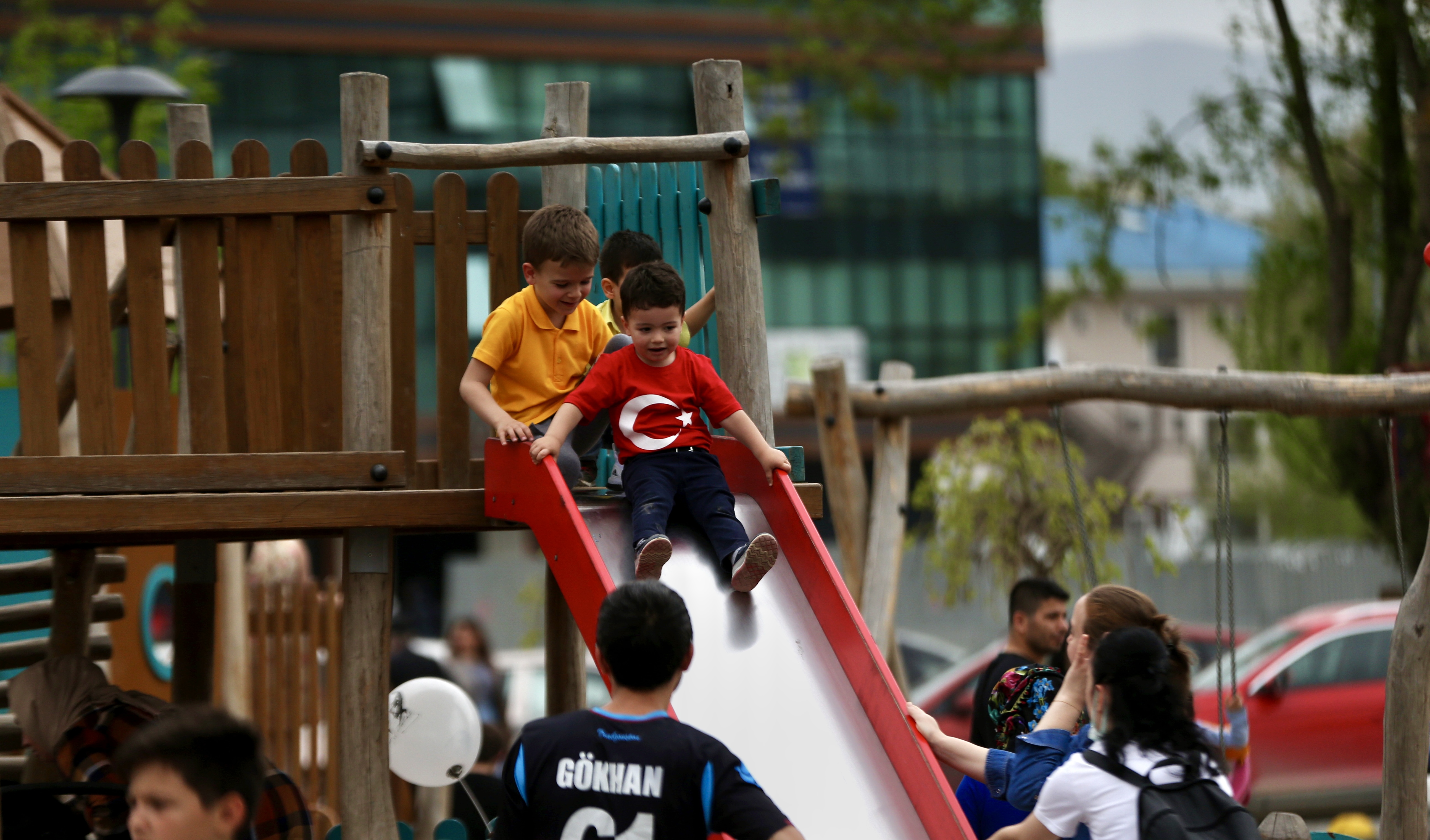 Aile ve Sosyal Hizmetler Bakanımız Göktaş: "Ramazan Bayramı dolayısıyla Nisan ayı SED ödemelerini öne çekerek bugün hesaplara yatırıyoruz"
