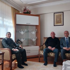 ŞEHİT YAKINLARIMIZI VE GAZİLERİMİZİ BAYRAMDA ZİYARET ETMEKTEN ONUR DUYDUK - fotoğraf 3