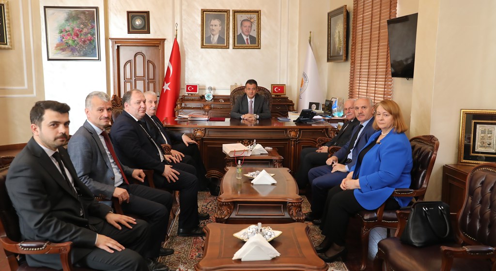 İl Müdürümüz Kemal Gümrükçü'den Büyükşehir Belediye Başkanı Halit Doğan'a ziyaret