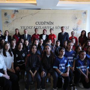 Aile ve Sosyal Hizmetler Bakanımız Göktaş Şırnak'ta devlet korumasında yetişen il müdürünün mutluluğuna ortak oldu - fotoğraf 10