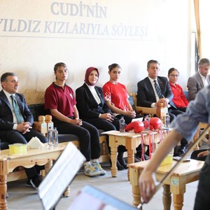 Aile ve Sosyal Hizmetler Bakanımız Göktaş Şırnak'ta devlet korumasında yetişen il müdürünün mutluluğuna ortak oldu - fotoğraf 5