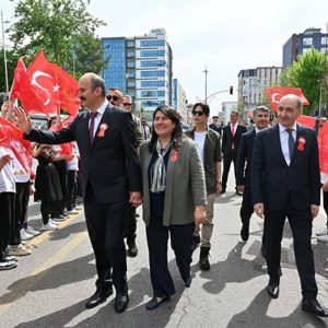 Batman’da 23 Nisan Ulusal Egemenlik ve Çocuk Bayramı Coşkuyla Kutlandı. - fotoğraf 3