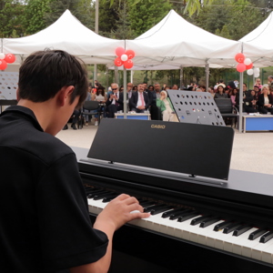 Eskişehir Aile ve Sosyal Hizmetler İl Müdürlüğümüze bağlı Çocuk Hakları İl Komitesi ve Çocuk Kuruluşlarımızın katkılarıyla 23 Nisan şenliği düzenlendi. - fotoğraf 12