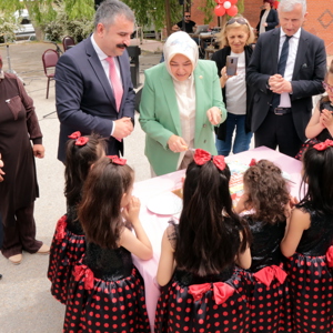 Eskişehir Aile ve Sosyal Hizmetler İl Müdürlüğümüze bağlı Çocuk Hakları İl Komitesi ve Çocuk Kuruluşlarımızın katkılarıyla 23 Nisan şenliği düzenlendi. - fotoğraf 19