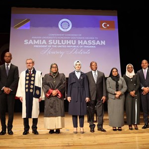 Aile ve Sosyal Hizmetler Bakanımız Göktaş, Tanzanya Cumhurbaşkanı Hassan'a fahri doktora tevcih törenine katıldı - fotoğraf 1