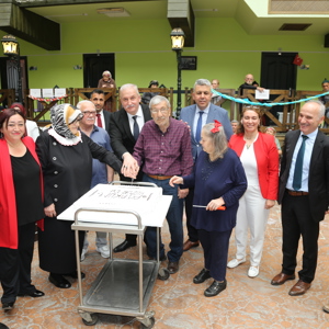 Atakum Huzurevi'nde Yaşlılarımız Çocuklarla Çocuklaştı - fotoğraf 1
