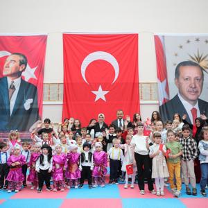 Aile ve Sosyal Hizmetler Bakanımız Göktaş Türkiye’de misafir edilen savaş mağduru çocuklarla bir araya geldi - fotoğraf 1