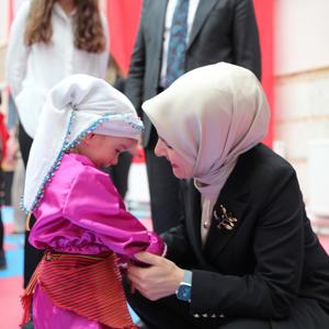 Aile ve Sosyal Hizmetler Bakanımız Göktaş Türkiye’de misafir edilen savaş mağduru çocuklarla bir araya geldi - fotoğraf 2