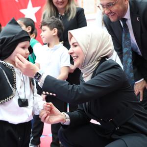 Aile ve Sosyal Hizmetler Bakanımız Göktaş Türkiye’de misafir edilen savaş mağduru çocuklarla bir araya geldi - fotoğraf 4
