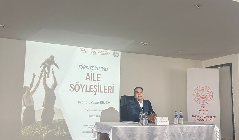#PersonelveEğitimHizmetleri birimimiz tarafından personellerimize yönelik İl Müdürlüğümüz Konferans Salonunda düzenlenen #AileSöyleşileri, Prof. Dr. Yaşar ERJEM'in katılımıyla gerçekleştirildi. 