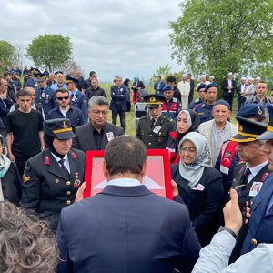 Şehidimiz Sözleşmeli Er Rıdvan GÜRSOY ebediyete uğurlandı.  - fotoğraf 6