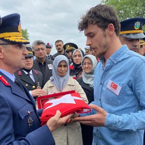 Şehidimiz Sözleşmeli Er Rıdvan GÜRSOY ebediyete uğurlandı.  - fotoğraf 8