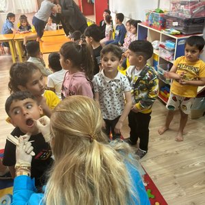 Yavuz Selim Çok Amaçlı Toplum Merkezi (ÇATOM) Oyun Odası Kursundaki Çocuklara İl Sağlık Müdürlüğü Tarafından Ağız Diş Taraması - fotoğraf 1