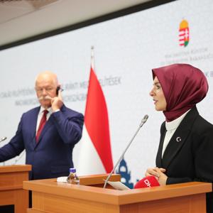 Bakanımız Mahinur Özdemir Göktaş ile Macaristan Kültür ve İnovasyon Bakanı Janos Csak Ortak Basın Toplantısı Düzenledi - fotoğraf 1