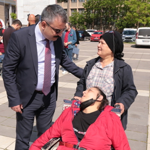 Engellilik Konusu Karşısında Daha Sorumlu, Bilinçli ve Duyarlı Davranmak Zorundayız - fotoğraf 14
