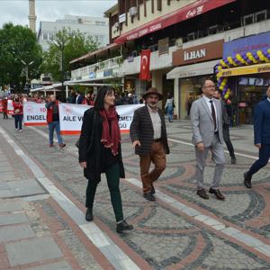 Engelliler Haftası Kapsamında Farkındalık Yürüyüşü Gerçekleştirildi - fotoğraf 4