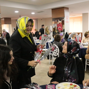 Şehitlerimizin Aileleri Bizler İçin Oldukça Kıymetli  - fotoğraf 8