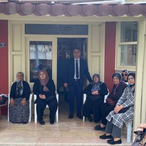 İl Müdürü Harun TOHUMCU Huzurevinde kalan Yaşlıların ve Şehit Annelerinin Anneler Gününü Kutladı.  - fotoğraf 6