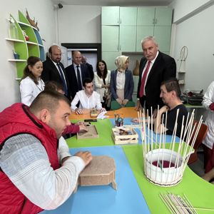 Sevgi ile Hep Beraber Engelsiz Yarınlara - fotoğraf 13