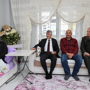 Sayın Valimiz Mükerrem Ünlüer ve İl Müdürümüz M.Ferdi Bozkurt Gazilerimiz Halil İbrahim Ergen ve Muhammet Eren Karaoğlan’a Ziyaret - fotoğraf 6