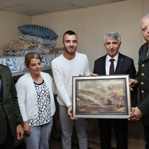 Sayın Valimiz Mükerrem Ünlüer ve İl Müdürümüz M.Ferdi Bozkurt Gazilerimiz Halil İbrahim Ergen ve Muhammet Eren Karaoğlan’a Ziyaret - fotoğraf 2
