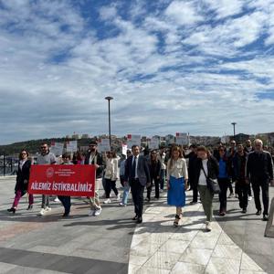 ‘Ailemiz İstikbalimizdir’ Sloganıyla Farkındalık Yürüyüşü Gerçekleştirildi. - fotoğraf 8