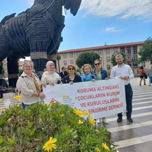 ‘Ailemiz İstikbalimizdir’ Sloganıyla Farkındalık Yürüyüşü Gerçekleştirildi. - fotoğraf 7