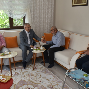 74 Yıllık Aile Birlikteliğini Huzur ve Mutlulukla Sürdüren AYDOĞDU Çiftini Ziyaret Ettik - fotoğraf 4