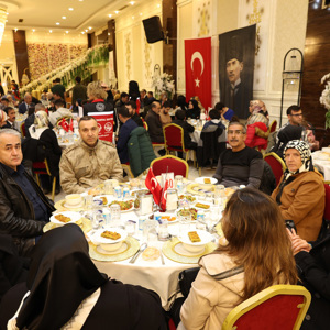 18 Mart Çanakkale Zaferi’nin 109. yıl dönümünü ve Şehitleri Anma Günü’nde Şehitlerimizin Emanetleri ve Gazilerimizle İftarda Bir Araya Geldik - fotoğraf 12